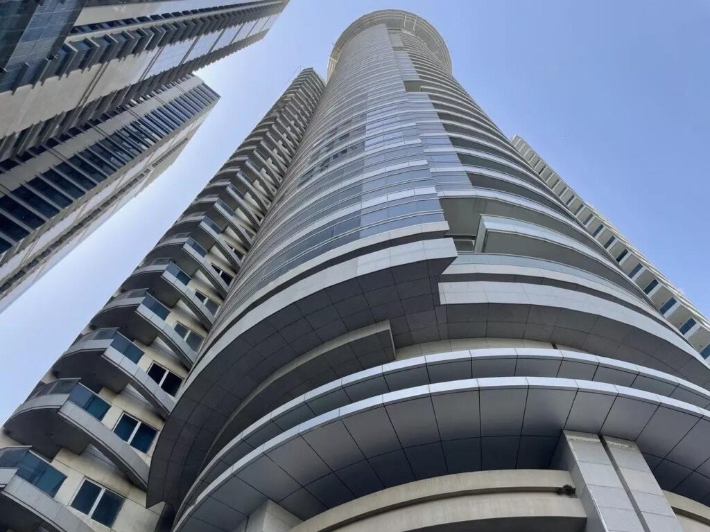 Grosvenor Tower in Dubai| Prime Location | Multiple Offices |